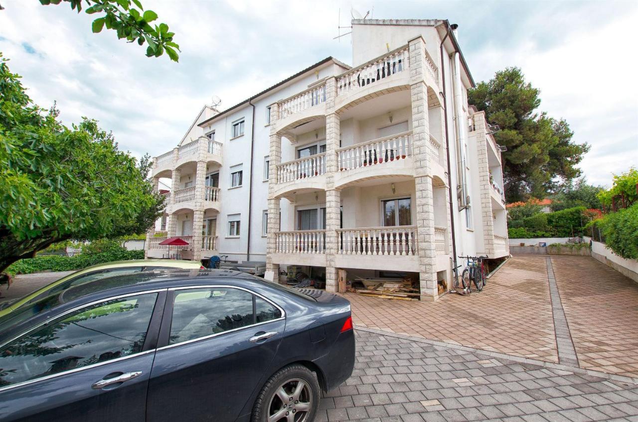 Apartments Marina Traù Esterno foto